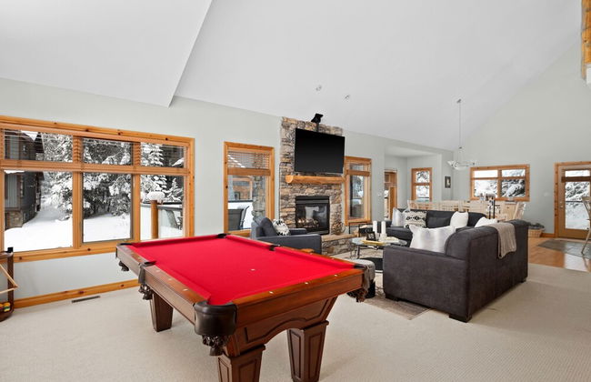 MODERN 4,500 sqft Ski Chalet: 5 Br + 6 Ba | Pool Table | Pool + PRIVATE Hot Tub - Foto 23