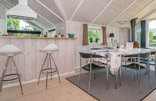 6 Person Holiday Home in Bjert - Photo 10