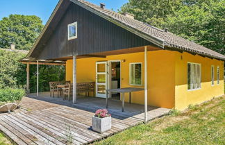 Foto 1 - 6 Person Holiday Home in Aakirkeby