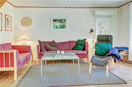 Photo 4 - 6 Person Holiday Home in Aakirkeby