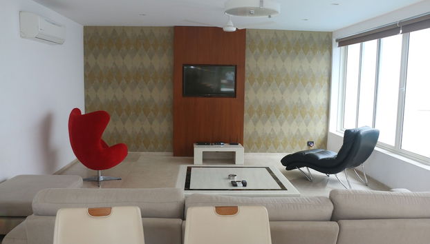 Coin salon dans le hall