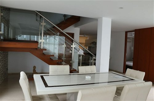 Foto 17 - Luxe Loft Villa