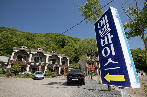 Photo 1 - Ulsan Edelweiss Pension