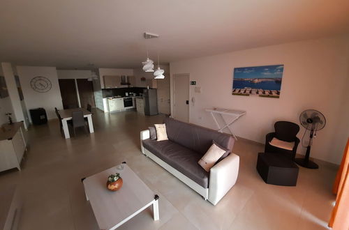 Photo 2 - Paradise Luxury Apartment