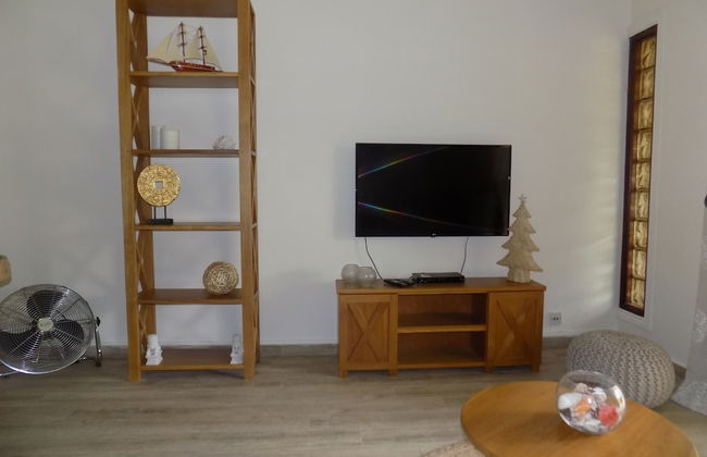 The Beach Retreat - Photo 5