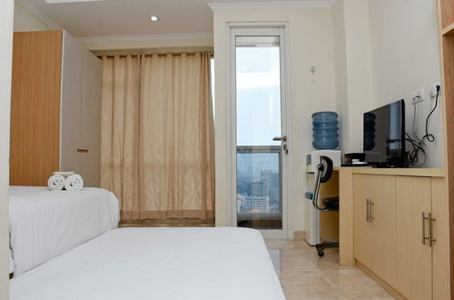 Photo 18 - Stunning and Comfy Studio at Menteng Park Apartment