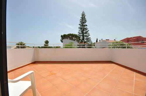 Photo 8 - Spacious 4 Bedroom Villa Located in its own Grounds, With Private Pool and Bbq