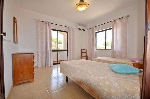 Photo 4 - Spacious 4 Bedroom Villa Located in its own Grounds, With Private Pool and Bbq