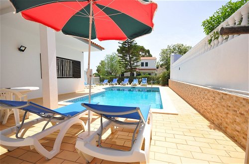 Photo 14 - Spacious 4 Bedroom Villa Located in its own Grounds, With Private Pool and Bbq