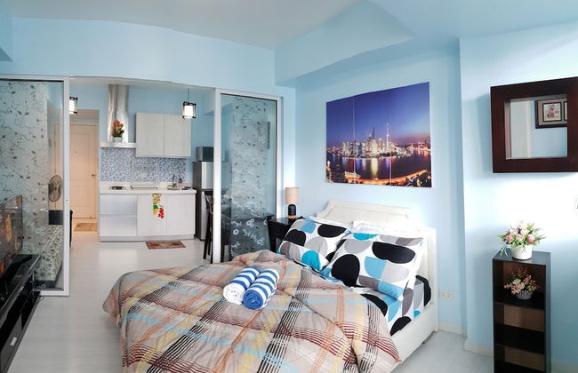 Azure Luxury Beach Suites by VacationsPH - Photo 11