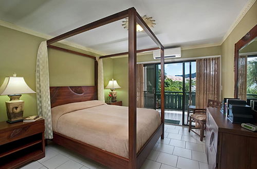 Photo 4 - Colony Cove Beach Resort by Antilles Resorts