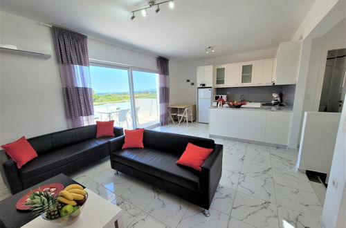 Foto 8 - Xenos Villa 3 - Luxury Villa With Private Pool Near The Sea