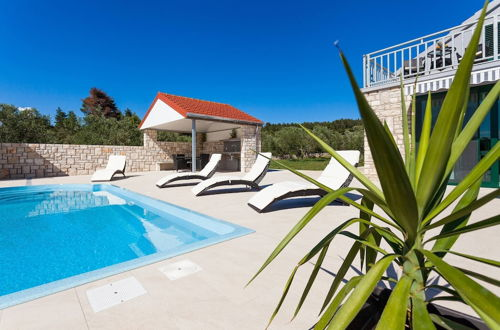 Foto 25 - Villa With the Pool Near Vela Luka