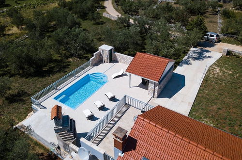 Photo 28 - Villa With the Pool Near Vela Luka