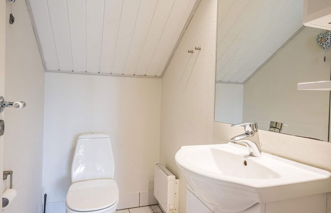 8 Person Holiday Home in Oksbol - Foto 24