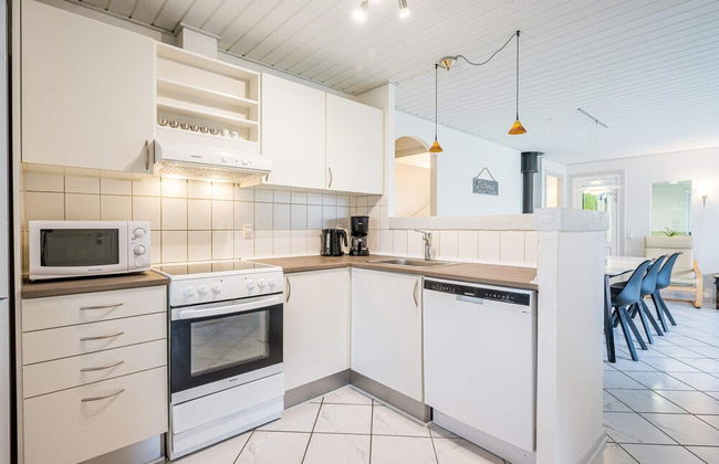 8 Person Holiday Home in Oksbol - Foto 7