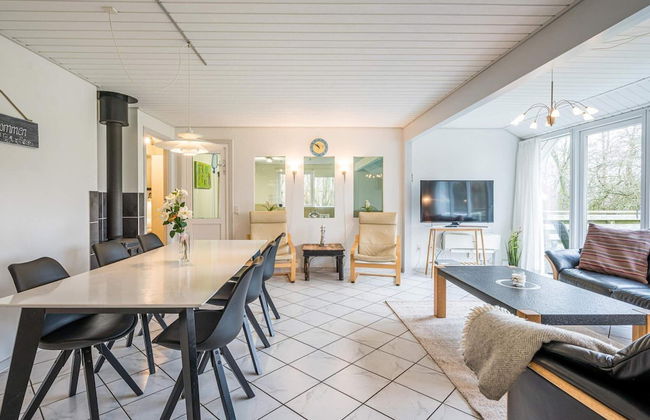 8 Person Holiday Home in Oksbol - Foto 18