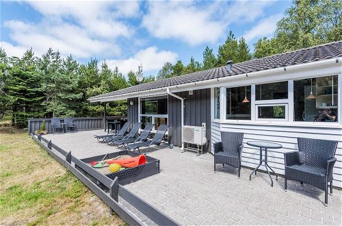 Photo 31 - 8 Person Holiday Home in Blavand