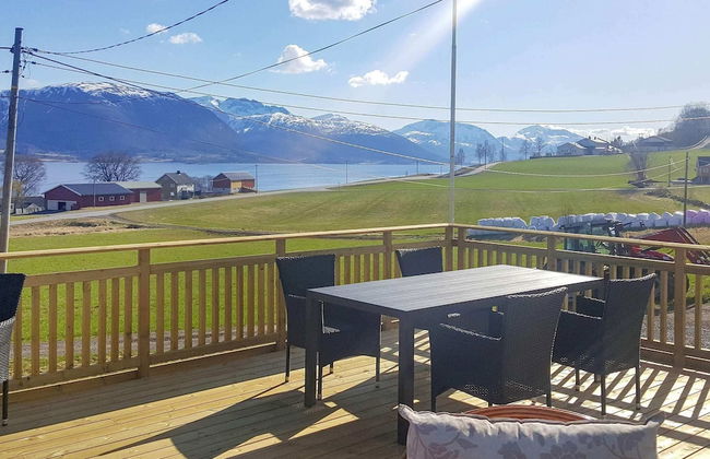 7 Person Holiday Home in Averoy - Foto 1