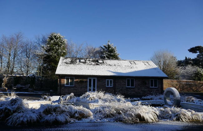 Super Spacious Barn Conversion With Free Wifi, Netflix Fireplace - Photo 33
