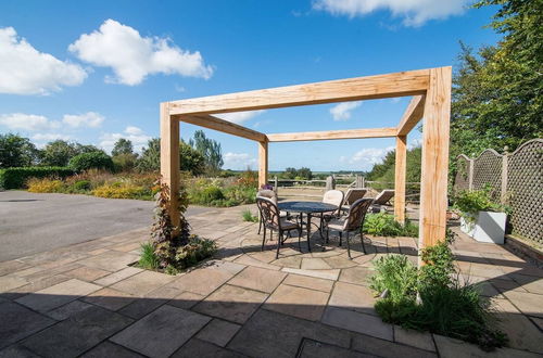 Photo 48 - Super Spacious Barn Conversion With Free Wifi, Netflix Fireplace