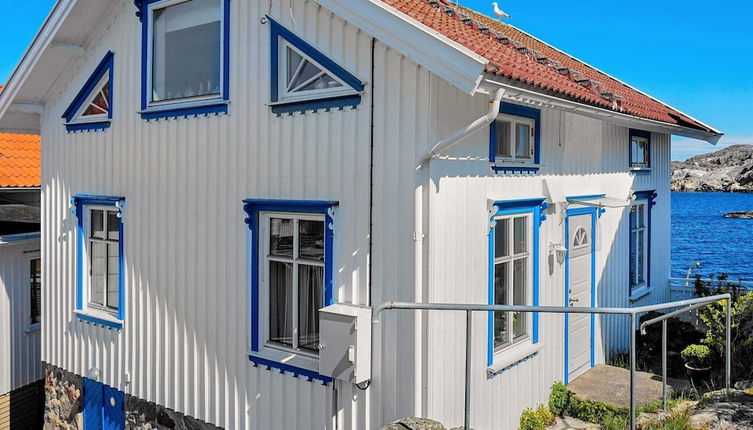 Foto 1 - 6 Person Holiday Home in Gullholmen