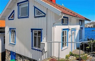 Foto 1 - 6 Person Holiday Home in Gullholmen
