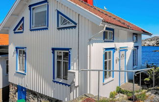 Photo 1 - 6 Person Holiday Home in Gullholmen