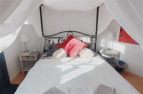 Foto 8 - Charming 2-bed House at the Lake Close Gustavsfors