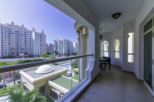 Photo 2 - Stylish Apt With Large Patio Close to the Beach