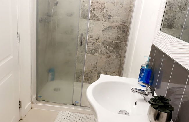 Inviting 2-bed Apartment in Wakefield Charming - Foto 24