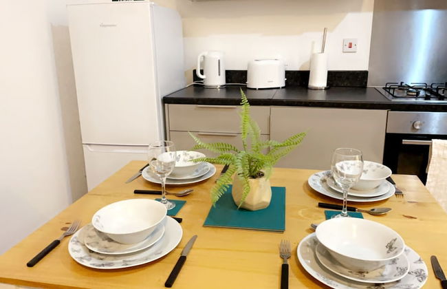 Inviting 2-bed Apartment in Wakefield Charming - Foto 20
