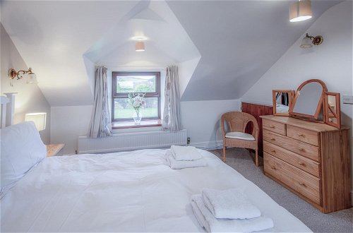 Foto 15 - Stormy Castle - 6 Bedroom Sleeps 14 - Llangenith