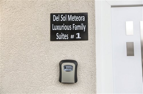Foto 14 - Del Sol Meteora Luxurious Family Suites1