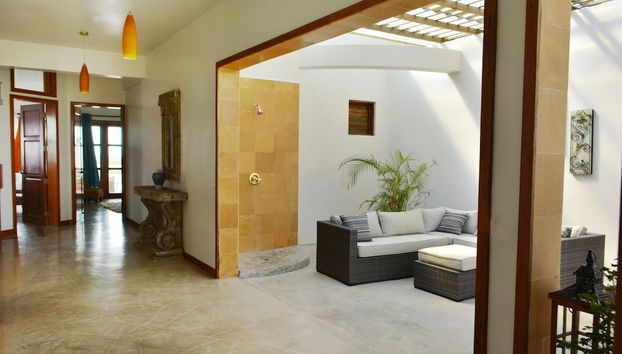 Entrada (vista interior)