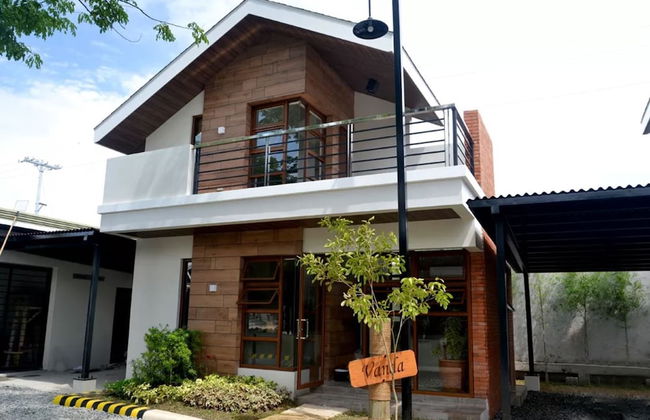 The Tavern Villas at Orchid Gardens - Photo 1