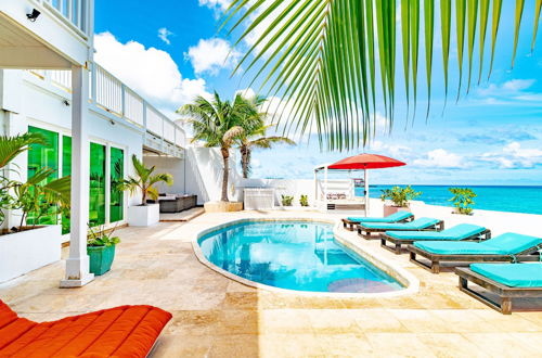 Foto 14 - Caprice 7 Ocean Front Villa private Pool