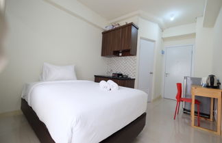 Foto 2 - Comfy Studio Apartment @ Green Pramuka City