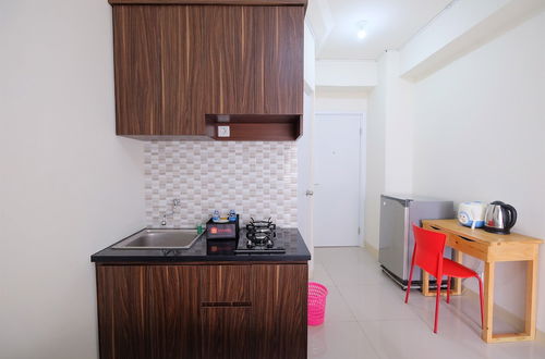 Photo 12 - Comfy Studio Apartment @ Green Pramuka City