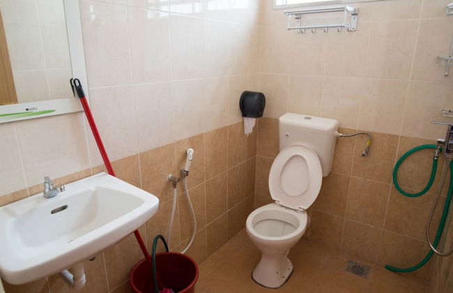 Holidayhome 188 Taman Sejati Suria - Foto 12