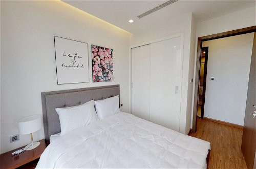 Photo 45 - Luxury Apartment in Vinhomes Metropolis