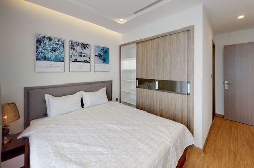 Photo 15 - Luxury Apartment in Vinhomes Metropolis