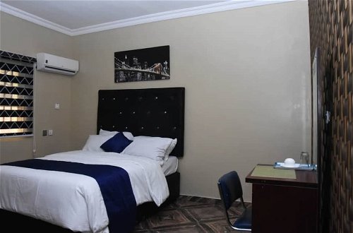 Foto 6 - Captivating 1-bed Apartment in Awoyaya