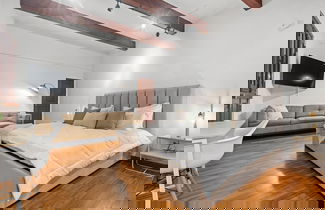Foto 3 - Otium Rentals Penthouse w 2 Terraces