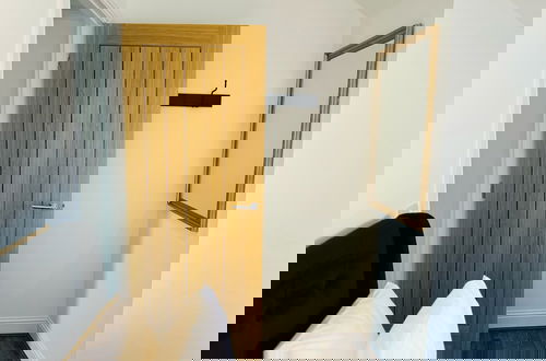 Photo 11 - Barnet House Serviced Apartments