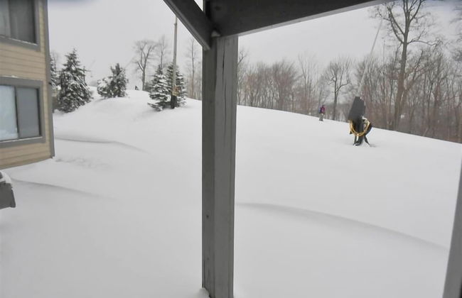 Seven Springs Stoneridge Ski-In/Out Condo with Mountain Views by RedAwning - Foto 18
