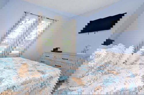 Foto 3 - Hideaway Dream 6 Bedroom Home by RedAwning