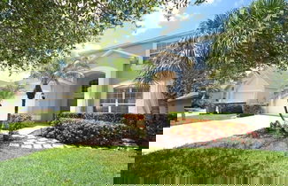 Foto 1 - Hideaway Dream 6 Bedroom Home by RedAwning
