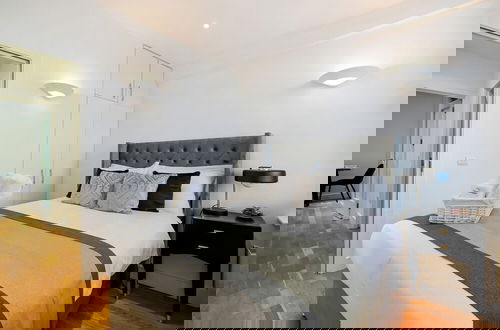 Foto 4 - Avari Apartments – Gray’s Collection
