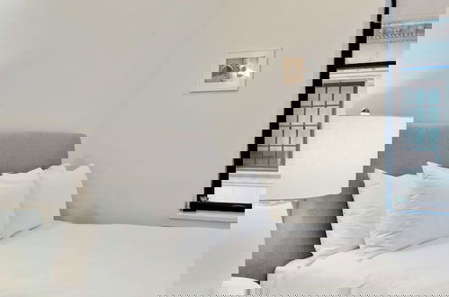 Foto 7 - Sosuite Studio Acc. w Shared W/d, Gym, Lounge